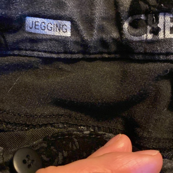 Girls black jeggings with black flowered flocking - Picture 7 of 13